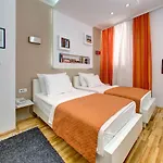 Boutique 36 4*